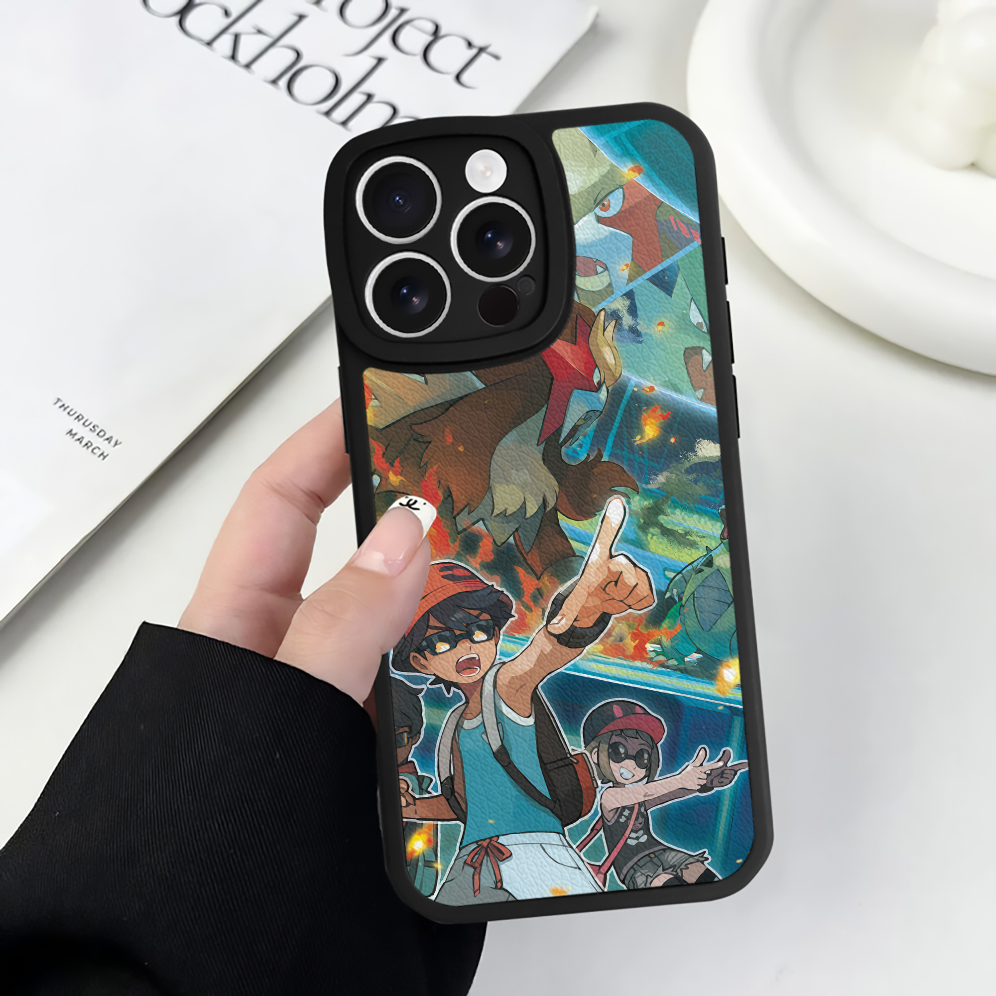 （画像用） ポケットモンスター Pokémon 【iPhone 16シリーズ対応】シリコンスマホケース（レザー調） 材質：シリコン
